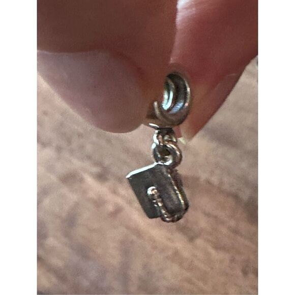 Authentic retired Pandora Graduation Cap charm - Picture 4 of 5